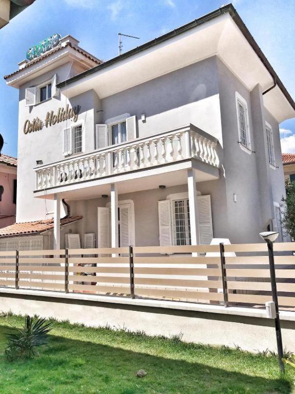 Ostia Holiday Greed Palace Bagian luar foto