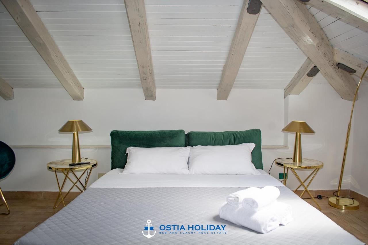 Ostia Holiday Greed Palace Bagian luar foto