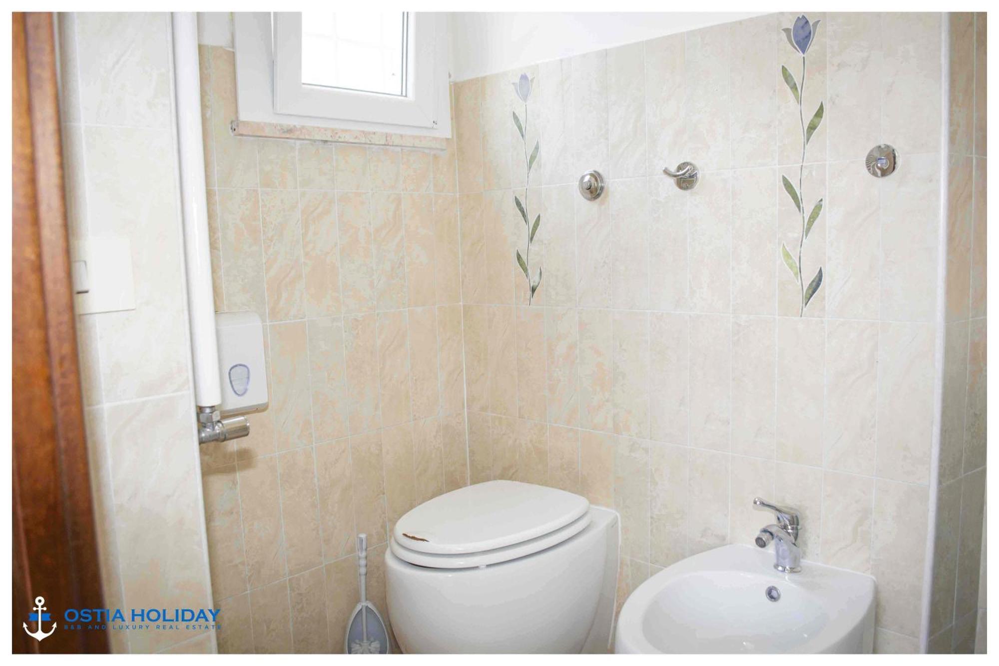Ostia Holiday Greed Palace Bagian luar foto