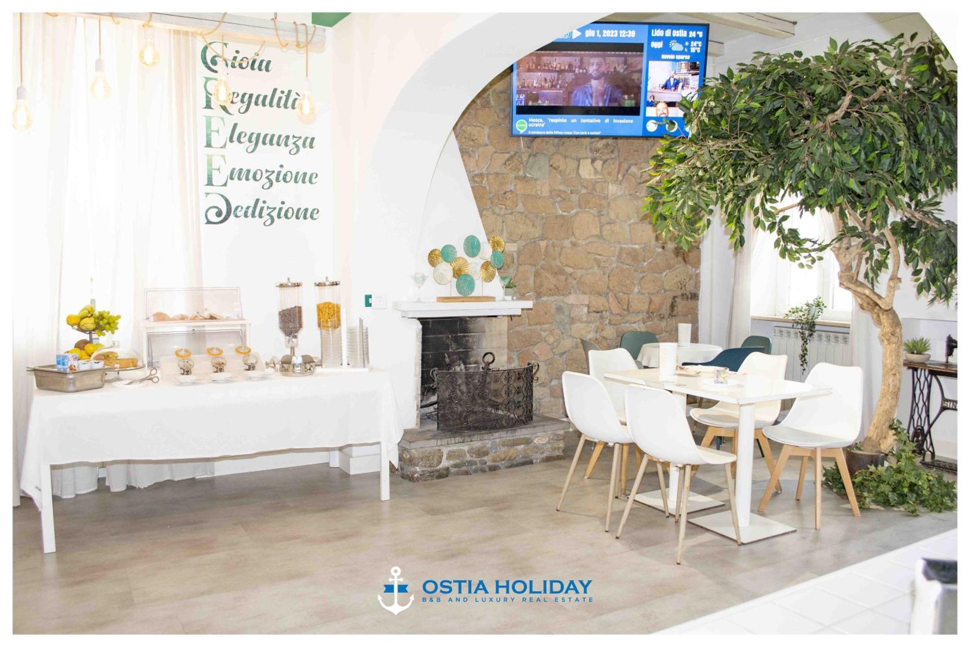 Ostia Holiday Greed Palace Bagian luar foto