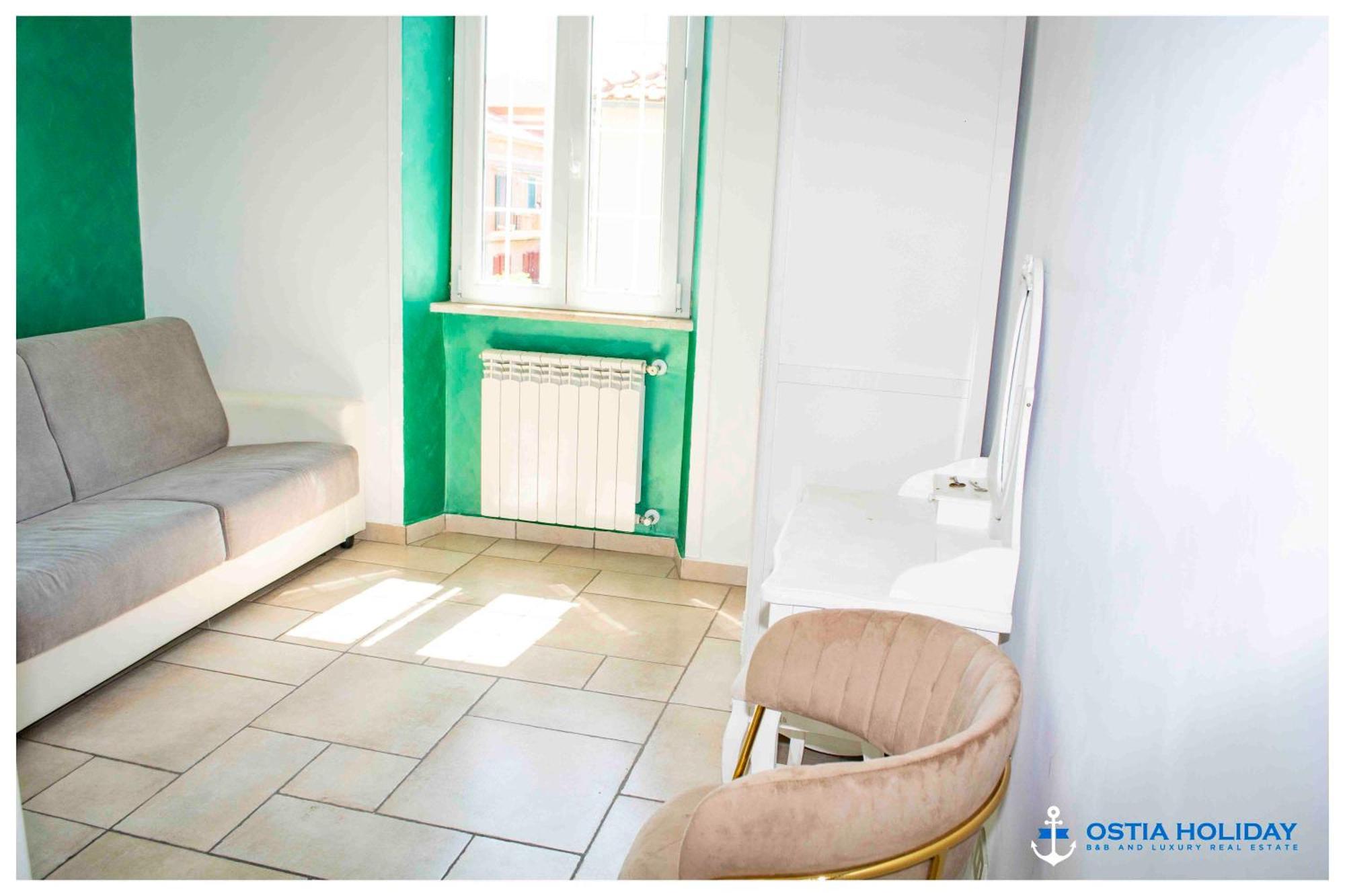 Ostia Holiday Greed Palace Bagian luar foto